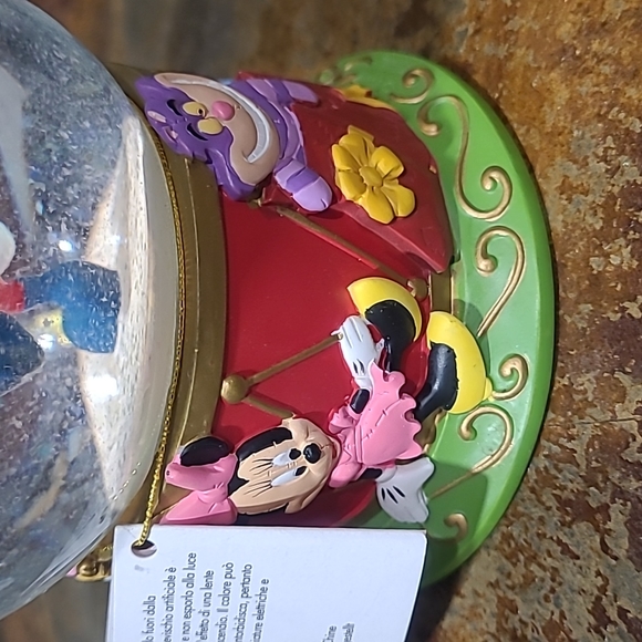 Disney Store Globe, Mickey Mouse & Friends 75th Anniversary, NWT - Picture 7 of 7
